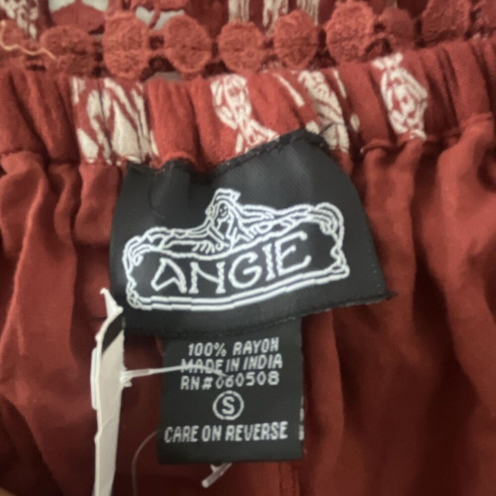 Angie Red Geometric Rayon Romper Crochet Waist V-Neck Tie, Size S - Picture 3 of 9